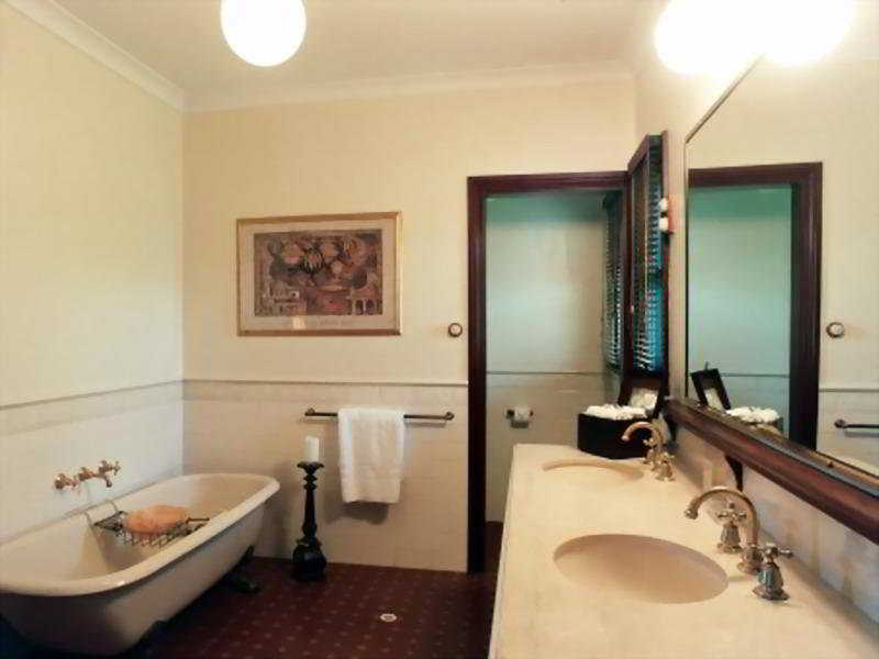 Pinctada Mcalpine House